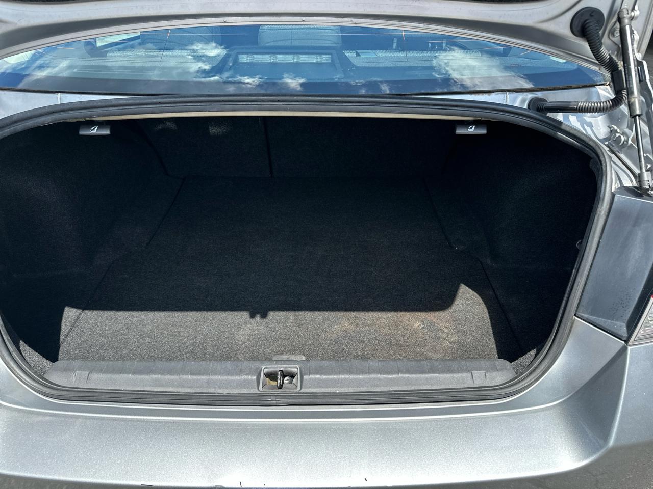 Subaru Legacy 4dr Sdn H4 Auto 2.5i 2011