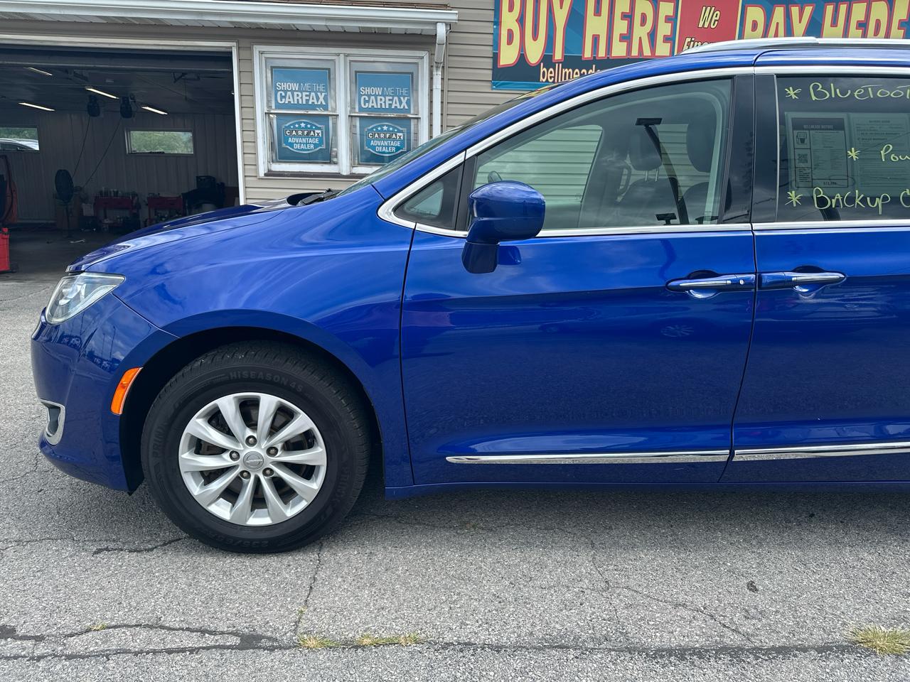 Chrysler Pacifica Touring L FWD 2019