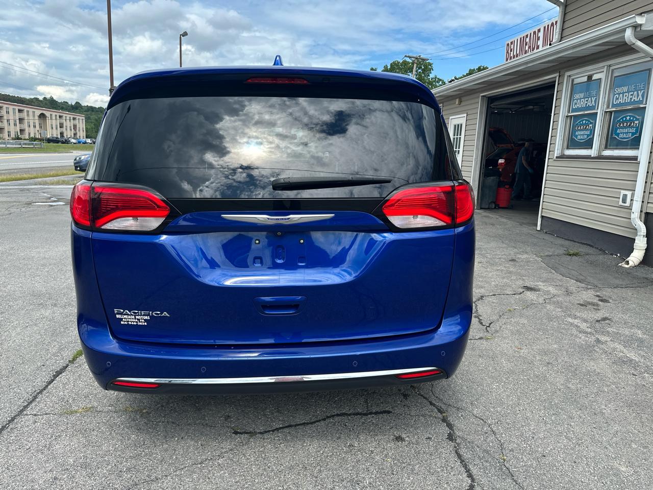 Chrysler Pacifica Touring L FWD 2019