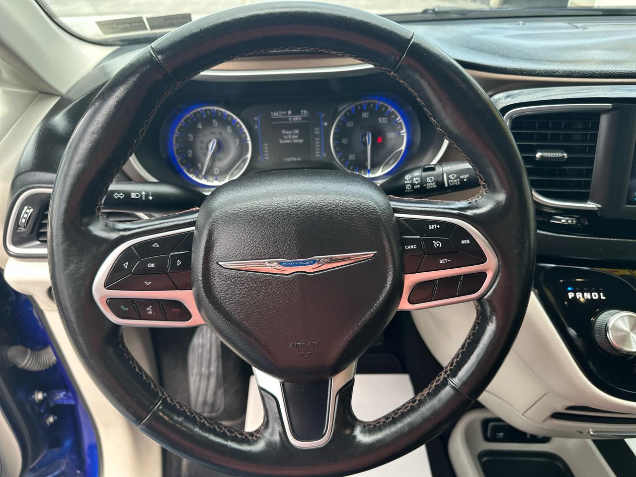 Chrysler Pacifica Touring L FWD 2019