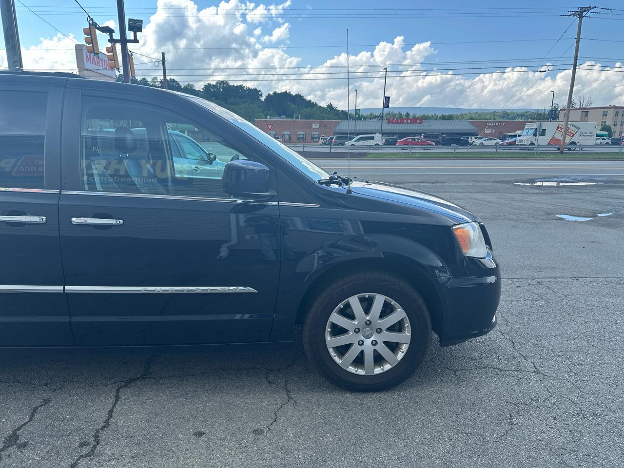 Chrysler Town & Country 4dr Wgn Touring 2016
