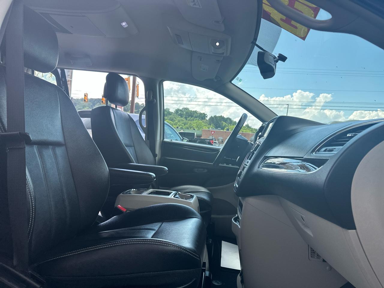 Chrysler Town & Country 4dr Wgn Touring 2016
