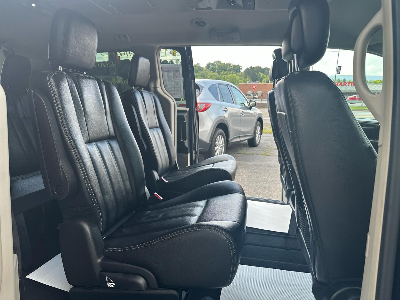 Chrysler Town & Country 4dr Wgn Touring 2016
