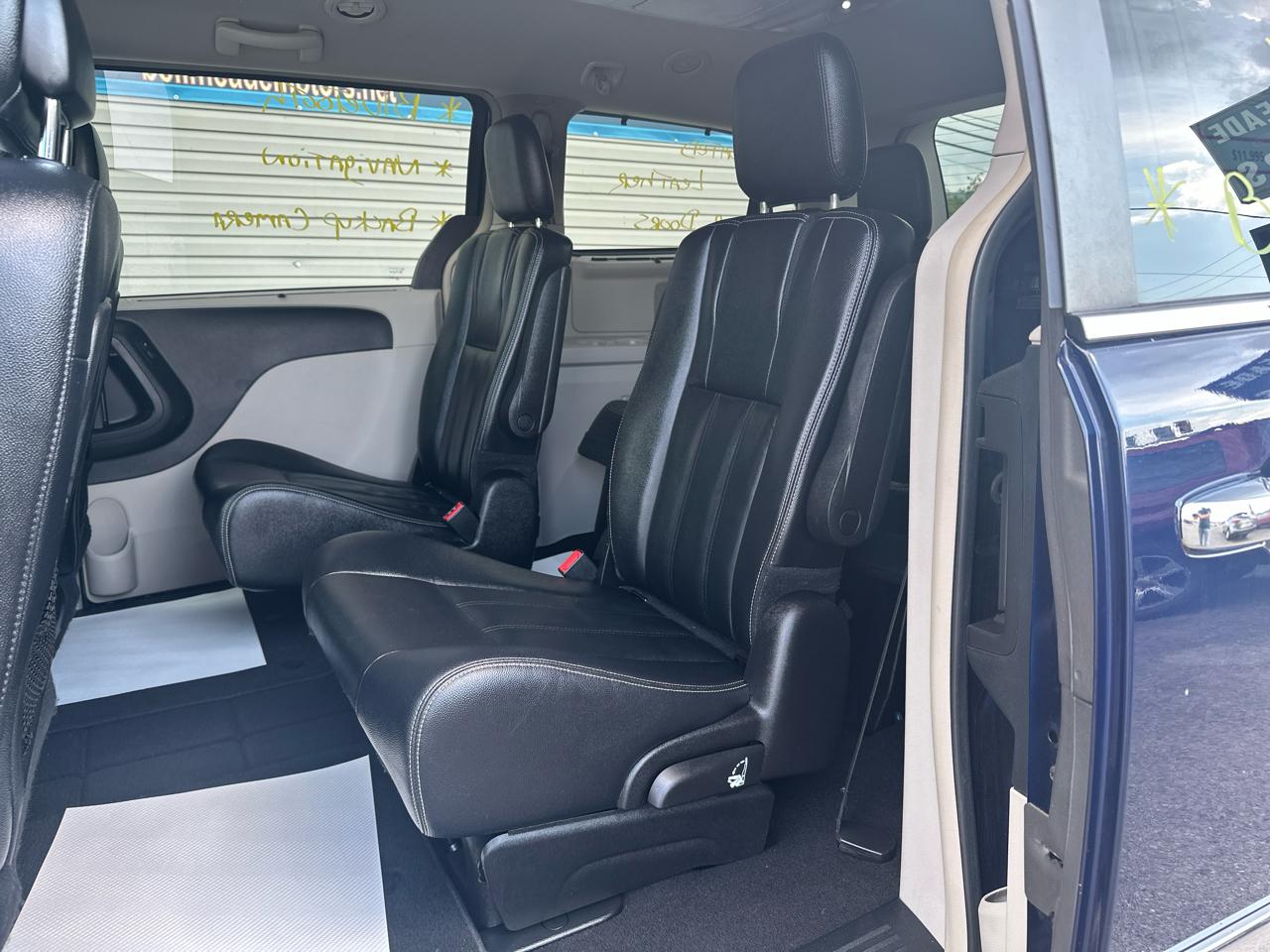 Chrysler Town & Country 4dr Wgn Touring 2016