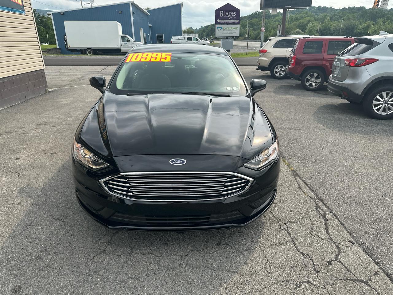Ford Fusion S FWD 2017