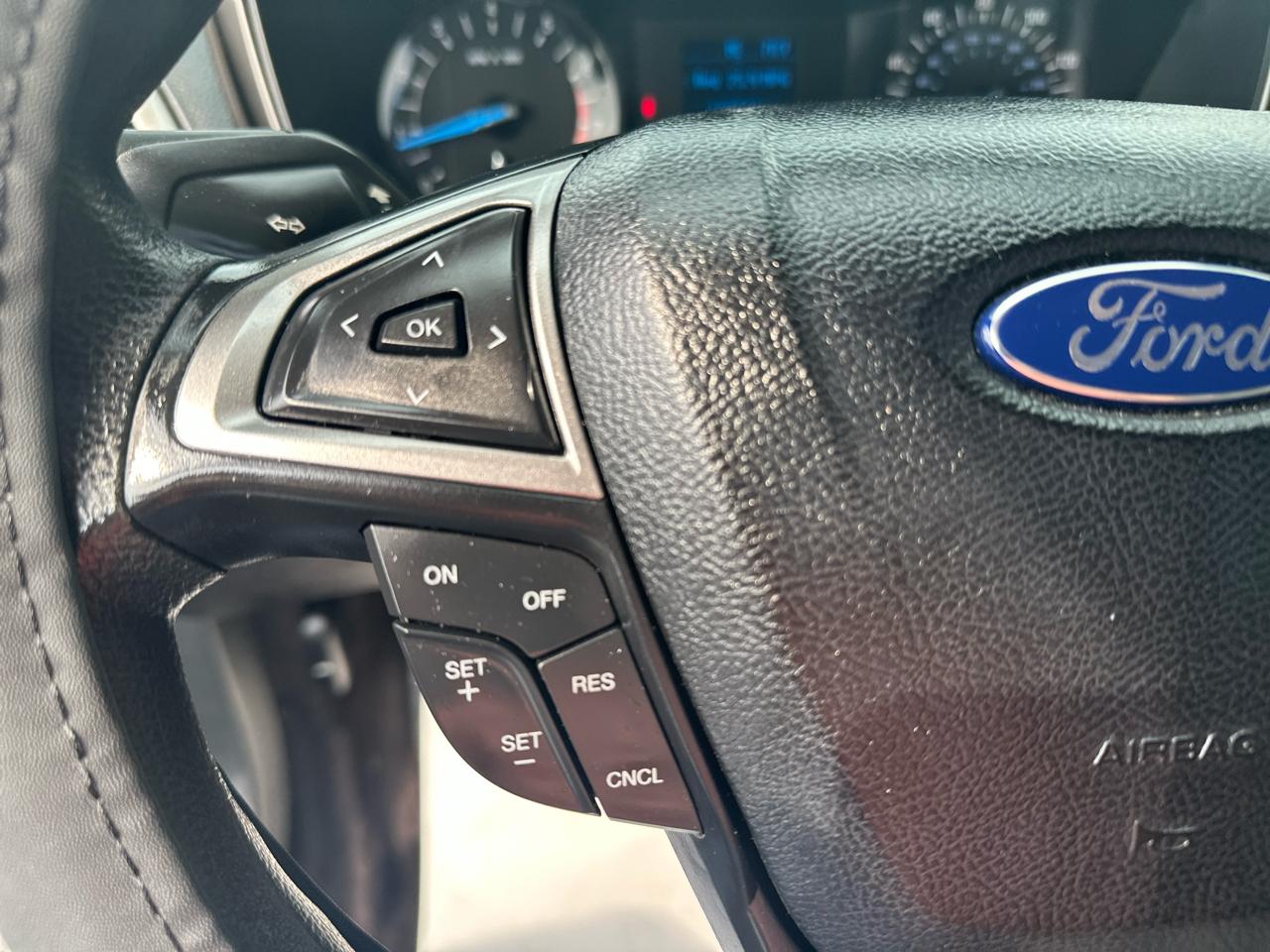 Ford Fusion S FWD 2017