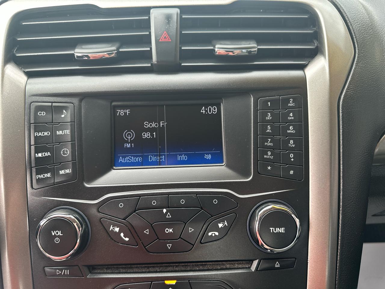 Ford Fusion S FWD 2017