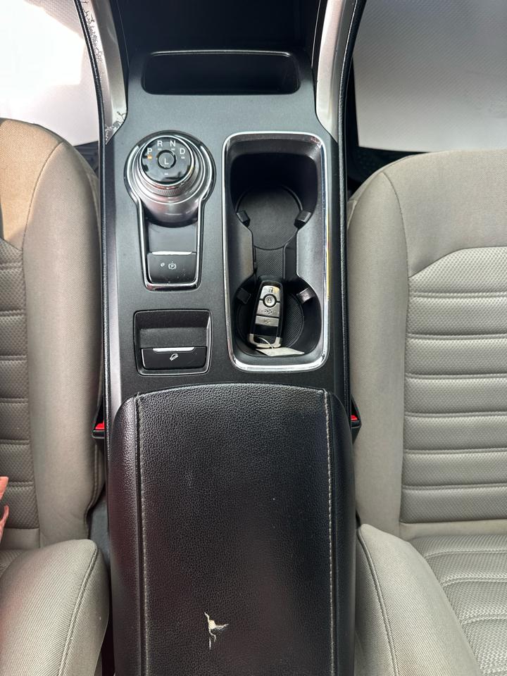 Ford Fusion S FWD 2017