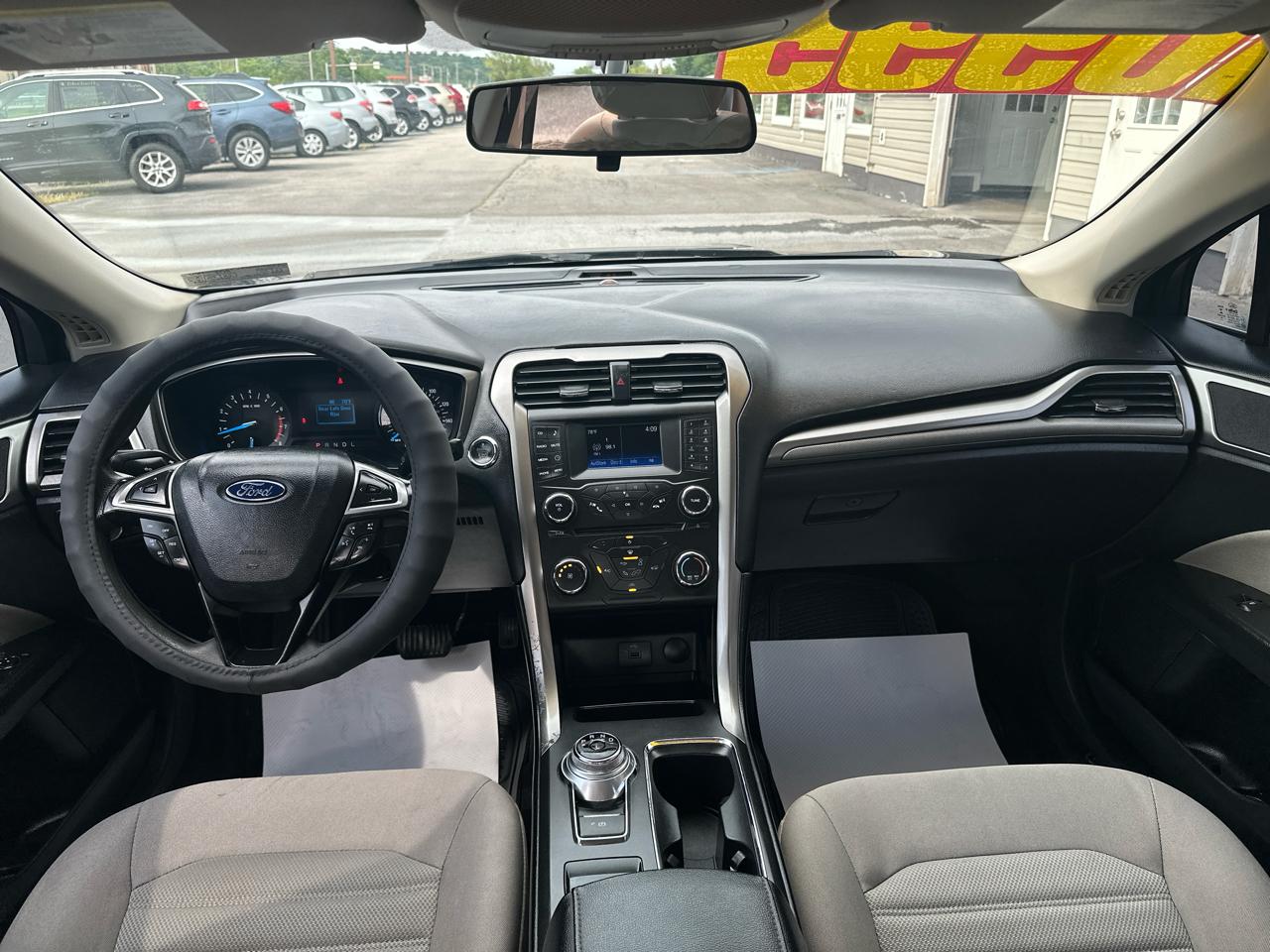 Ford Fusion S FWD 2017
