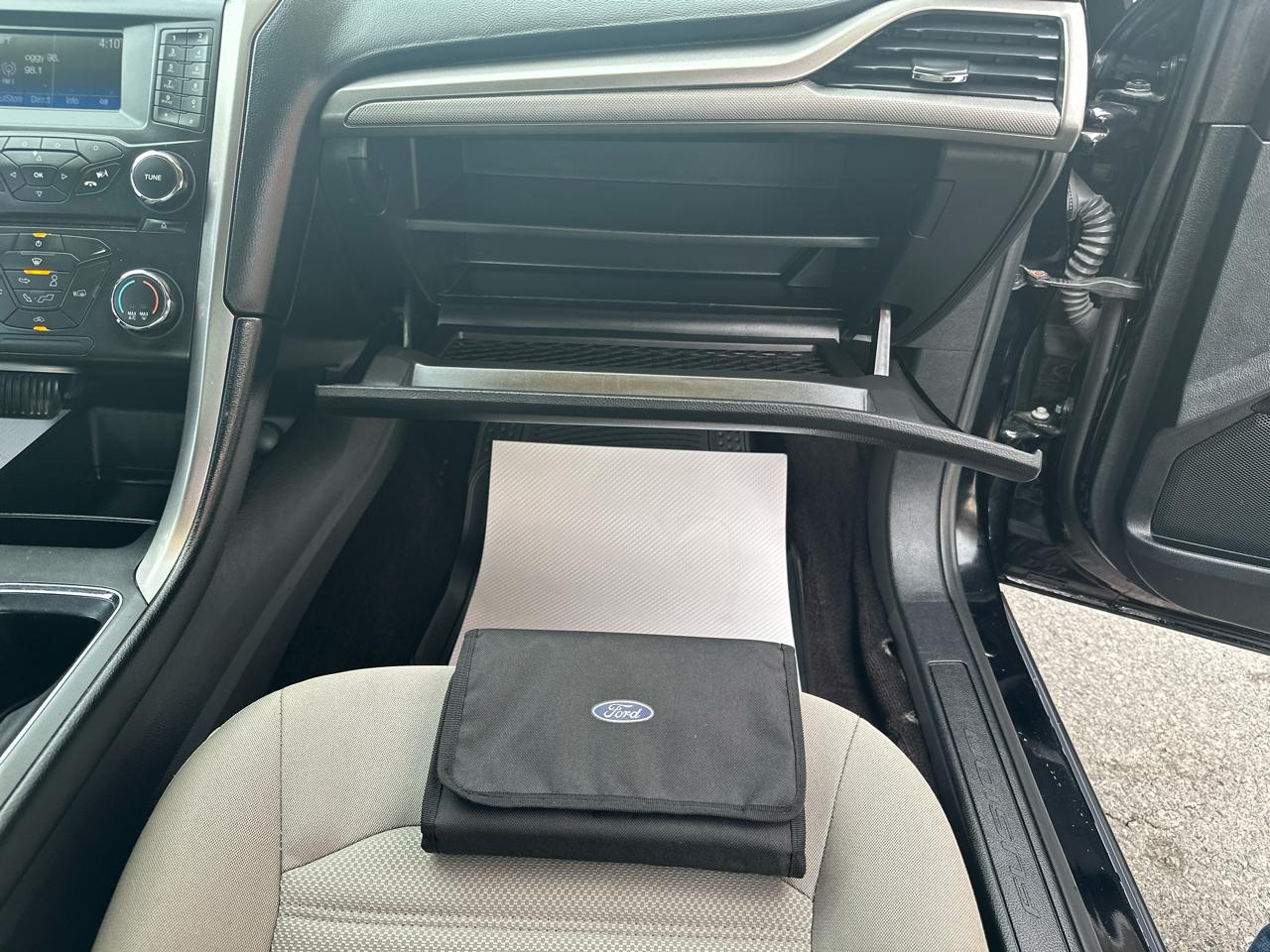 Ford Fusion S FWD 2017