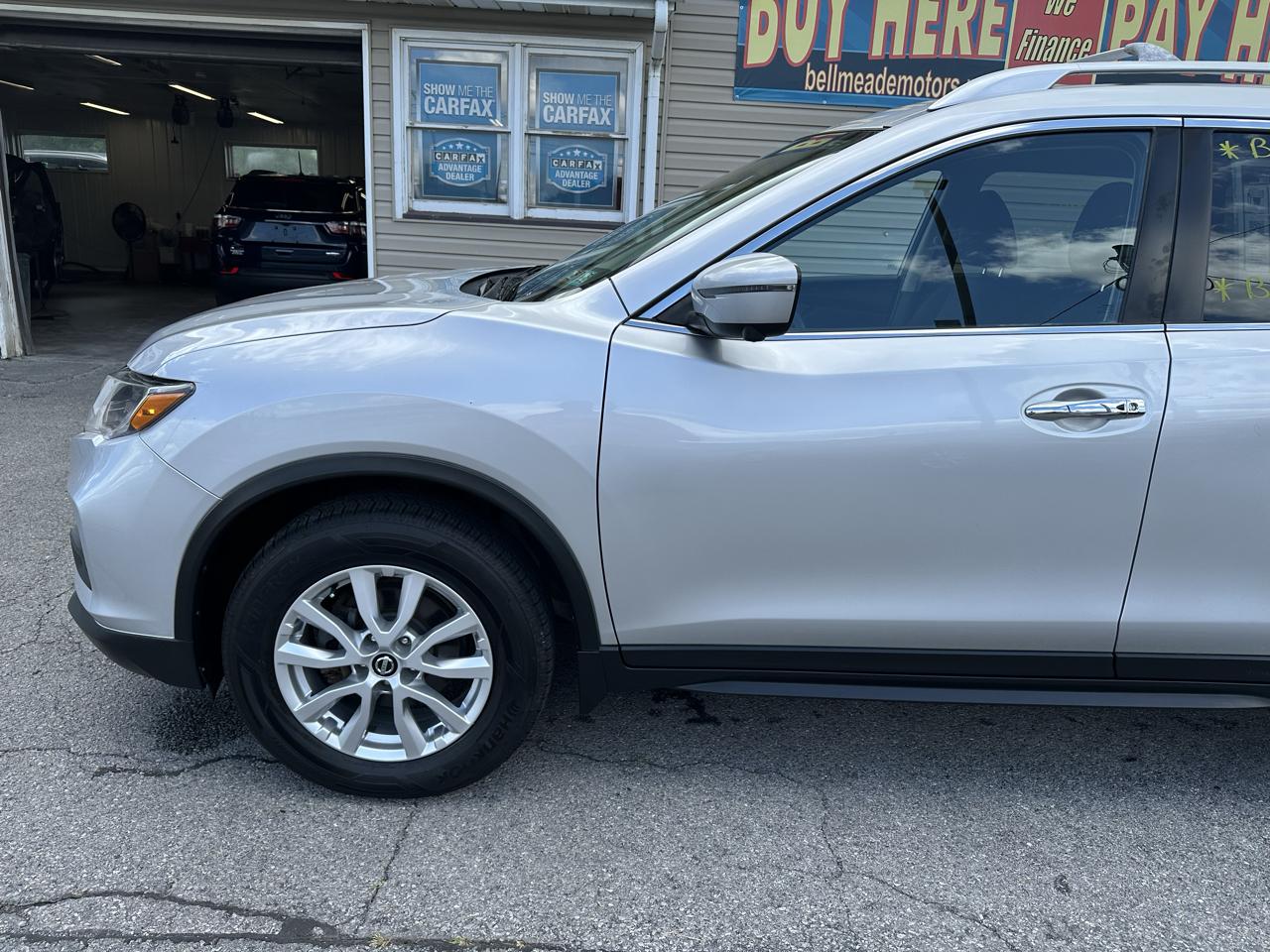 Nissan Rogue AWD SV 2017
