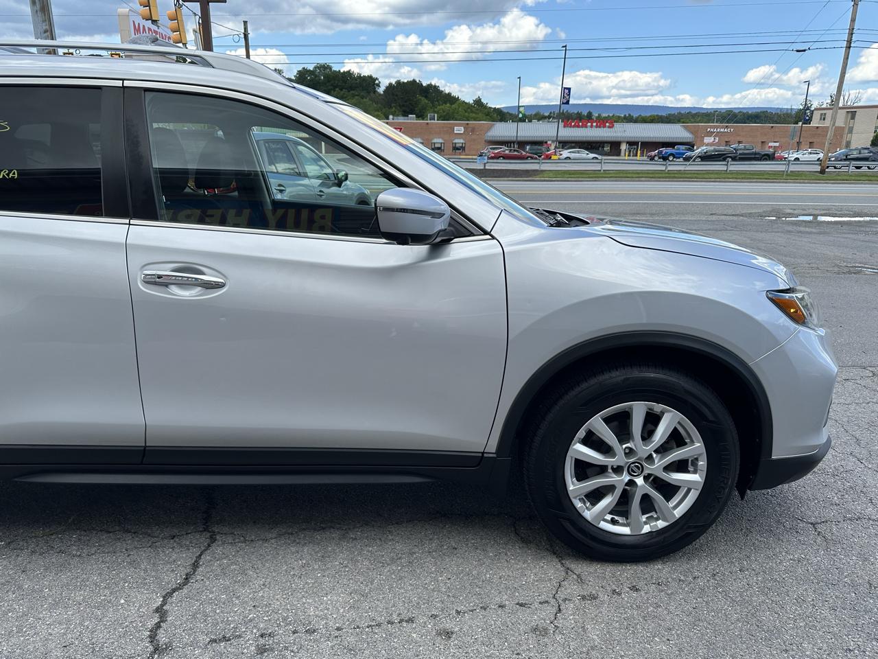 Nissan Rogue AWD SV 2017
