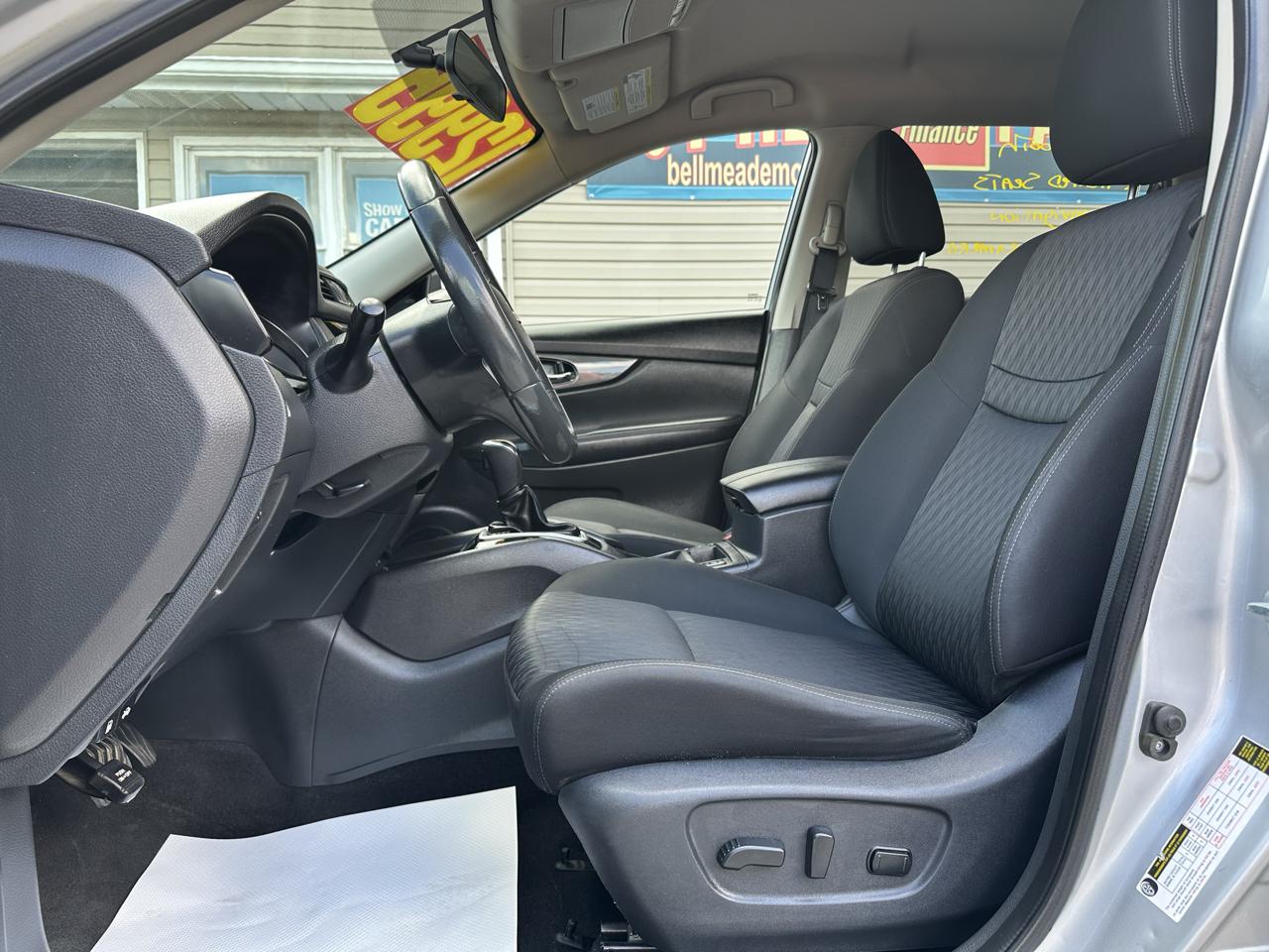 Nissan Rogue AWD SV 2017
