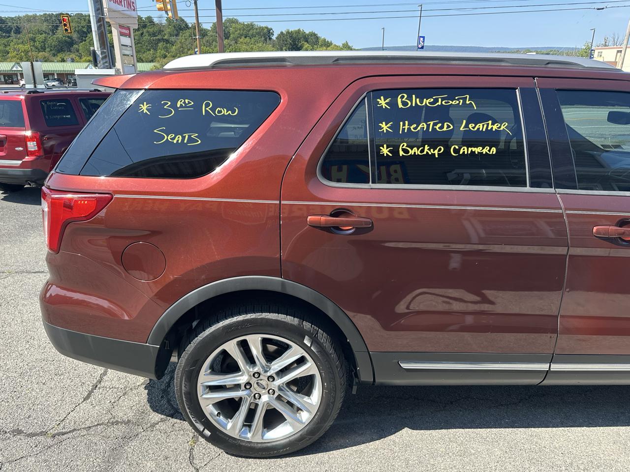 Ford Explorer photo 6
