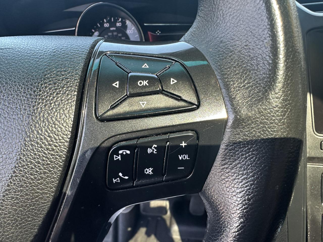Ford Explorer photo 13