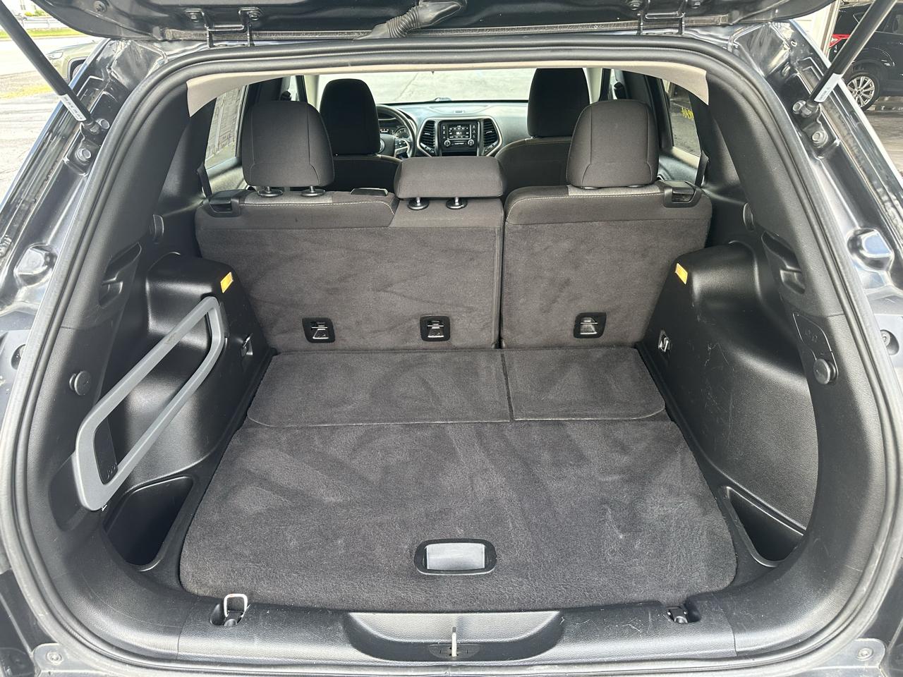 Jeep Cherokee 4WD 4dr Sport 2016