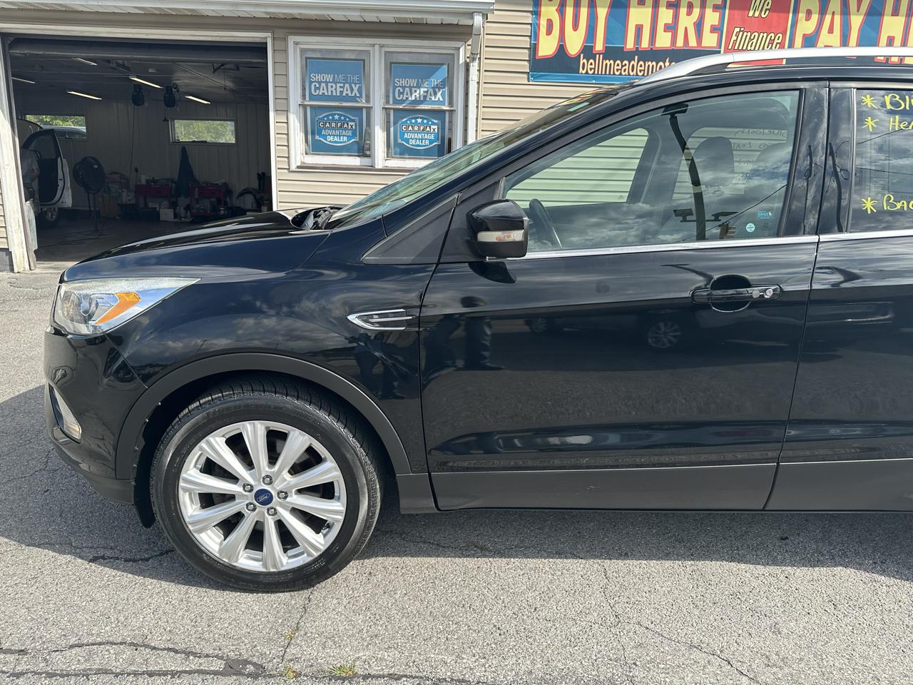 Ford Escape Titanium 4WD 2017