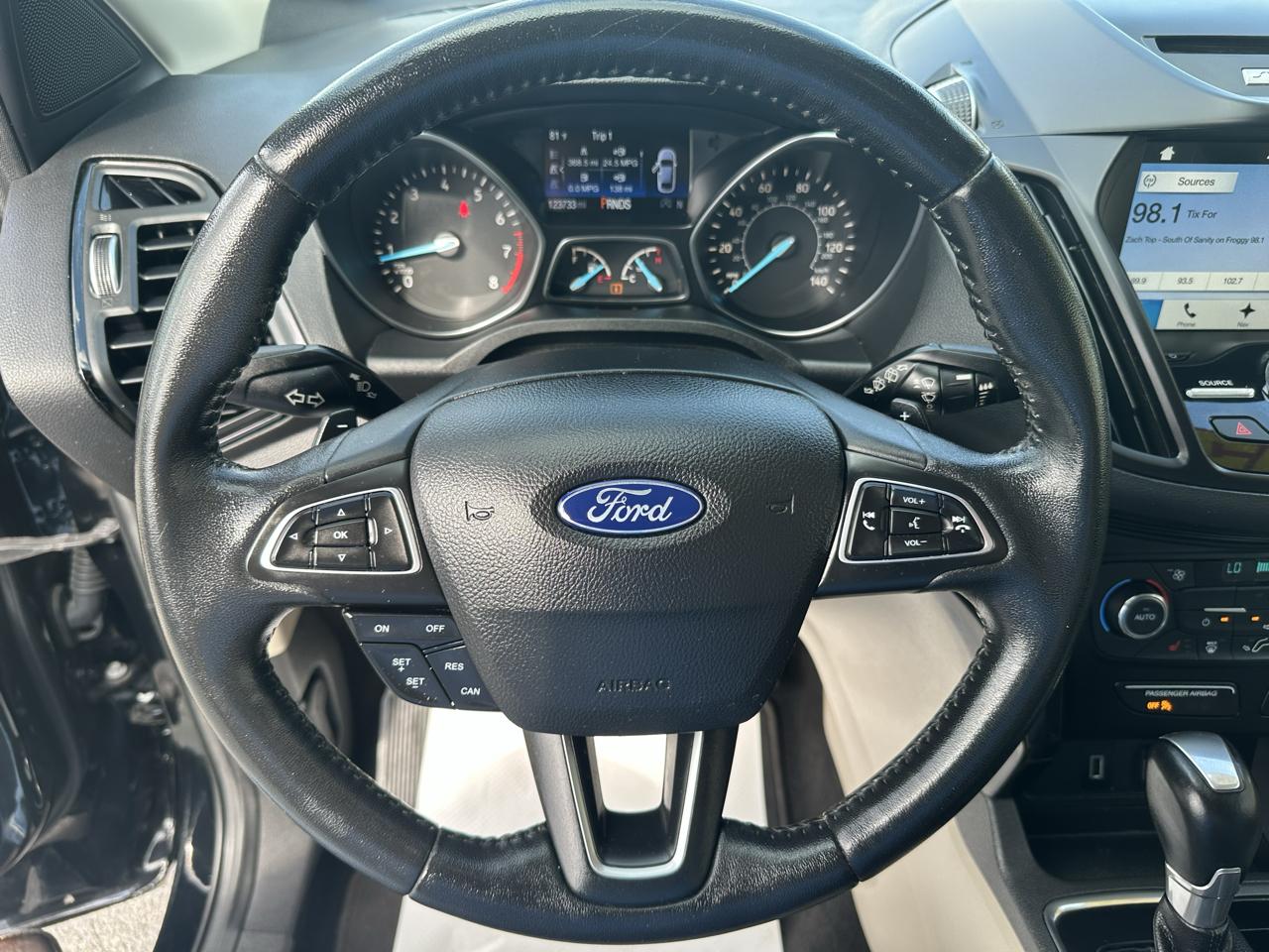 Ford Escape Titanium 4WD 2017