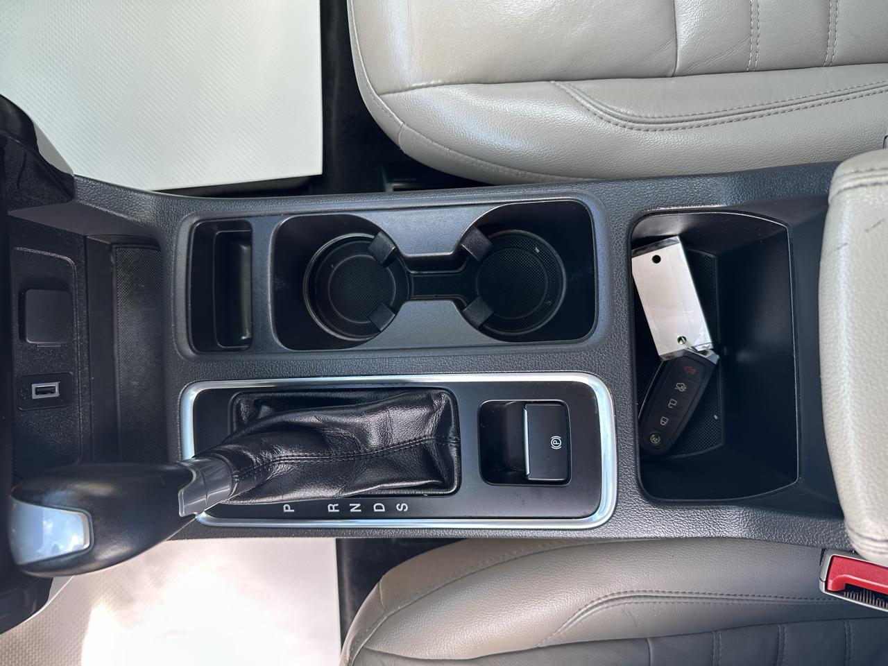 Ford Escape Titanium 4WD 2017