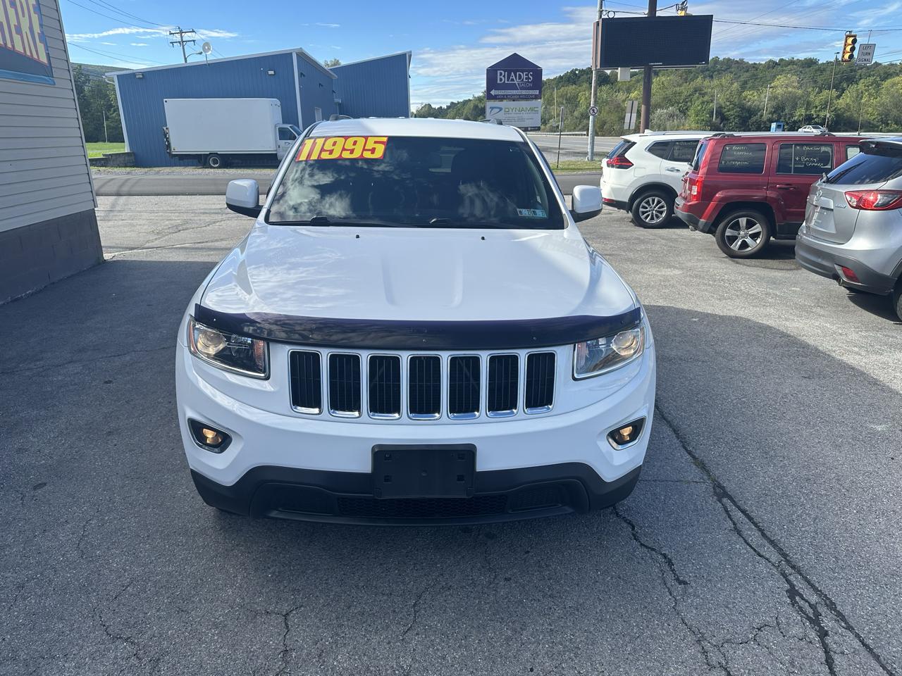 Jeep Grand Cherokee photo 2