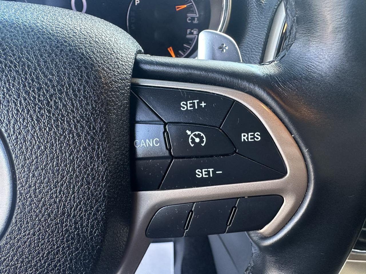 Jeep Grand Cherokee photo 14