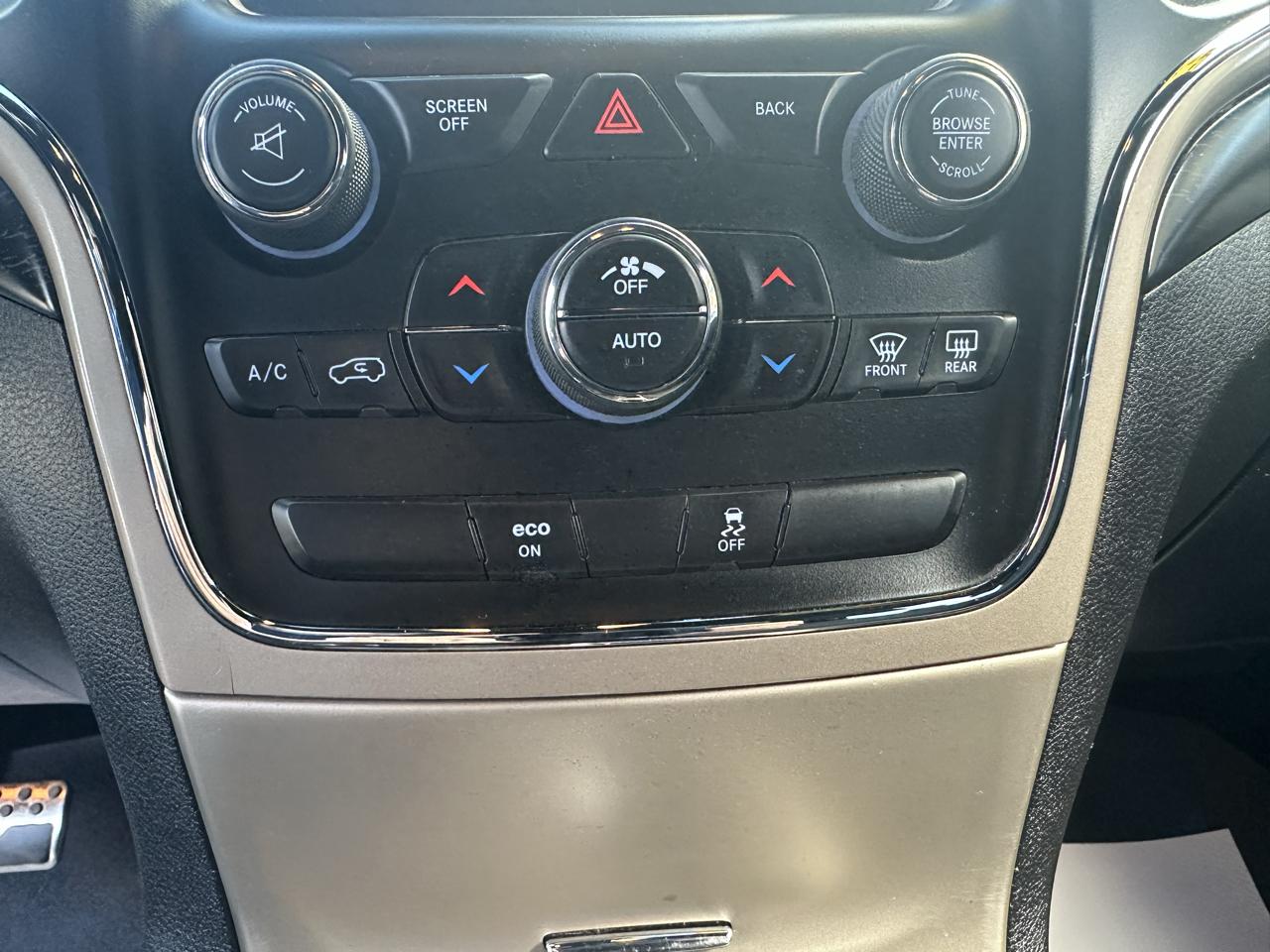Jeep Grand Cherokee photo 17