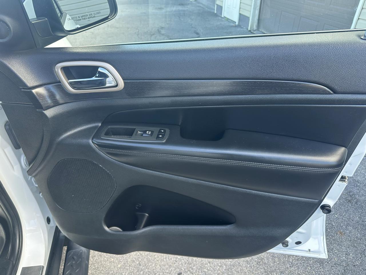 Jeep Grand Cherokee photo 20