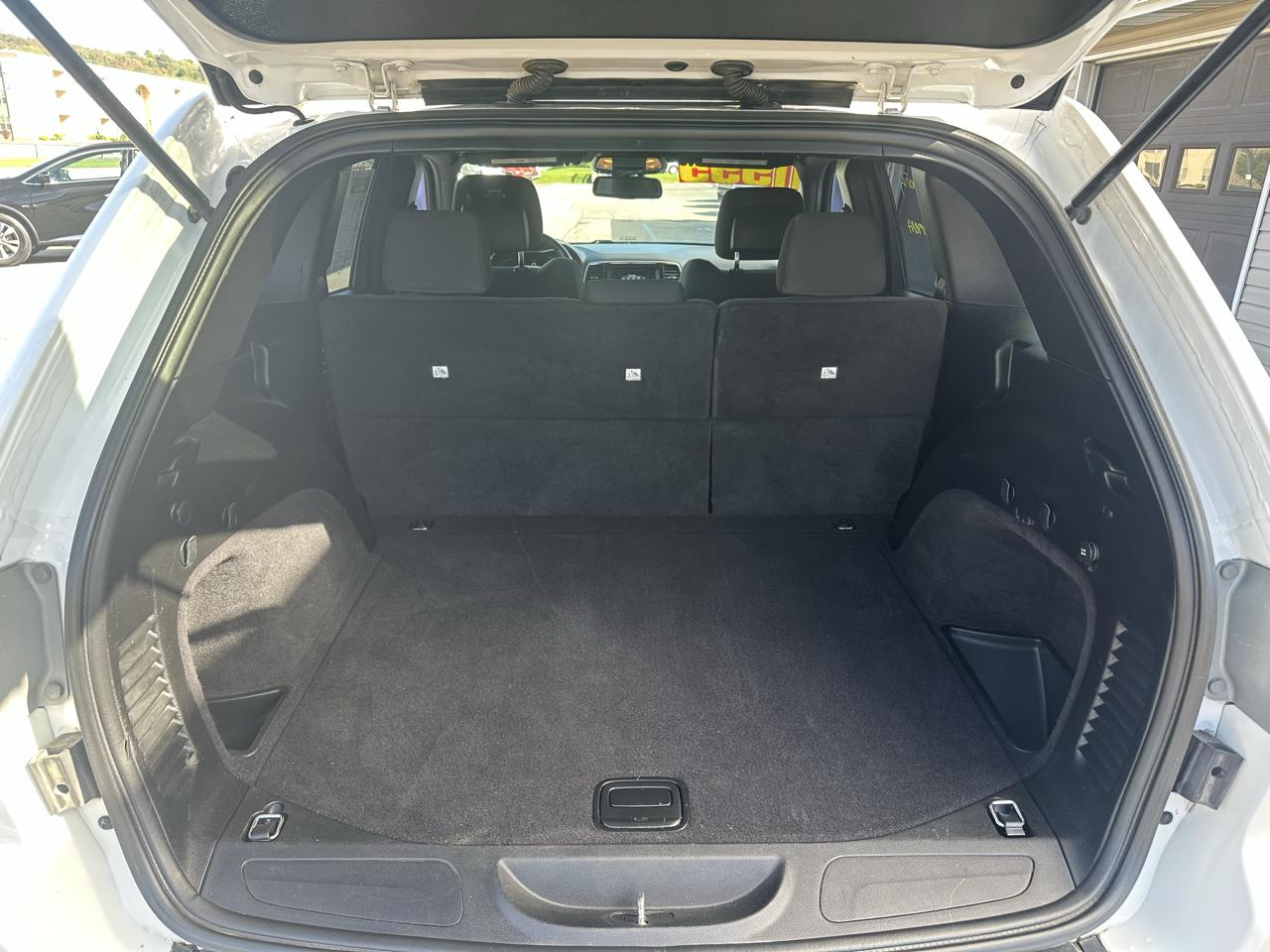 Jeep Grand Cherokee photo 25