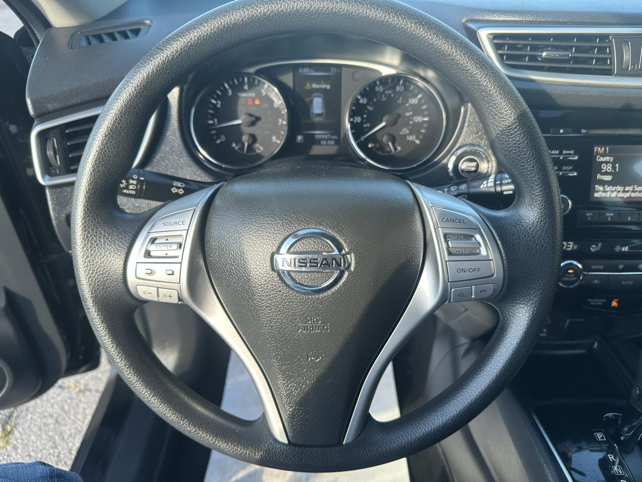 Nissan Rogue AWD 4dr SV 2016