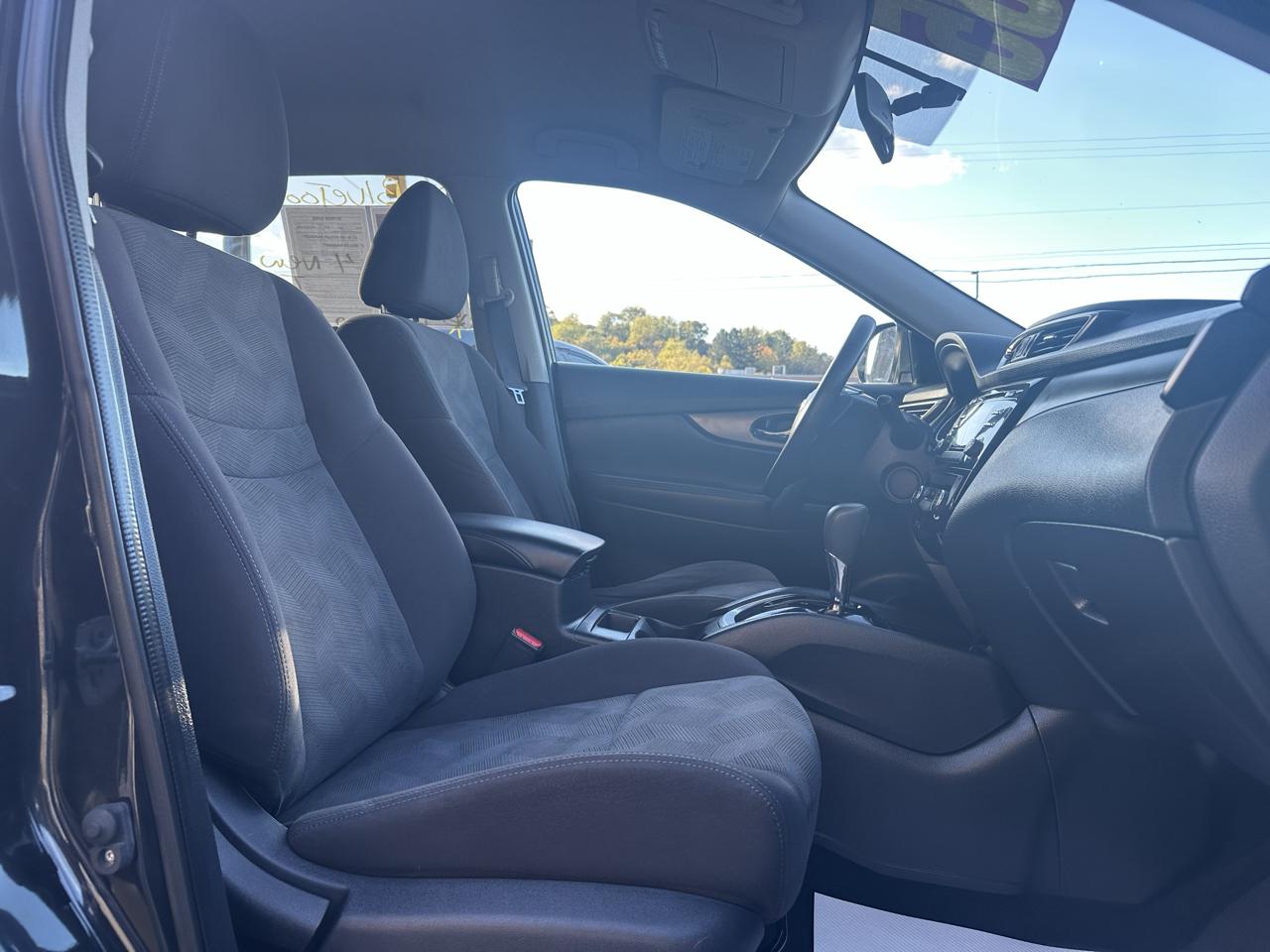Nissan Rogue AWD 4dr SV 2016