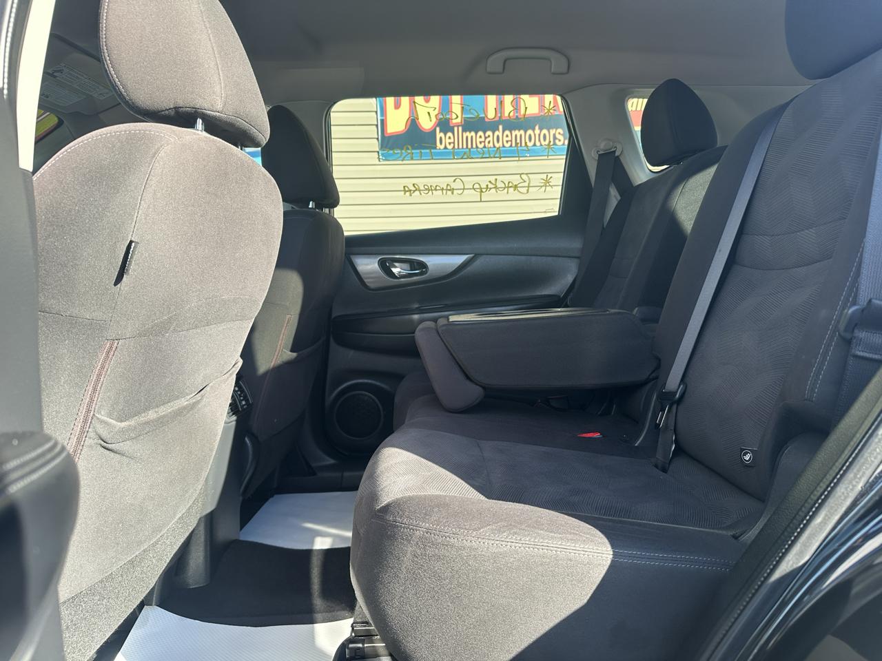 Nissan Rogue AWD 4dr SV 2016