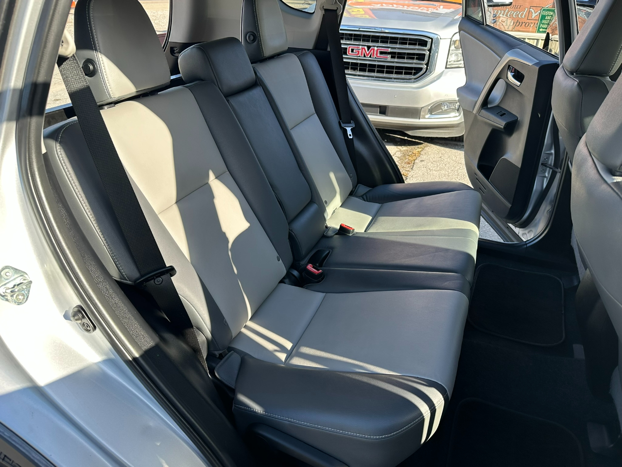 Toyota RAV4 Limited FWD 2015