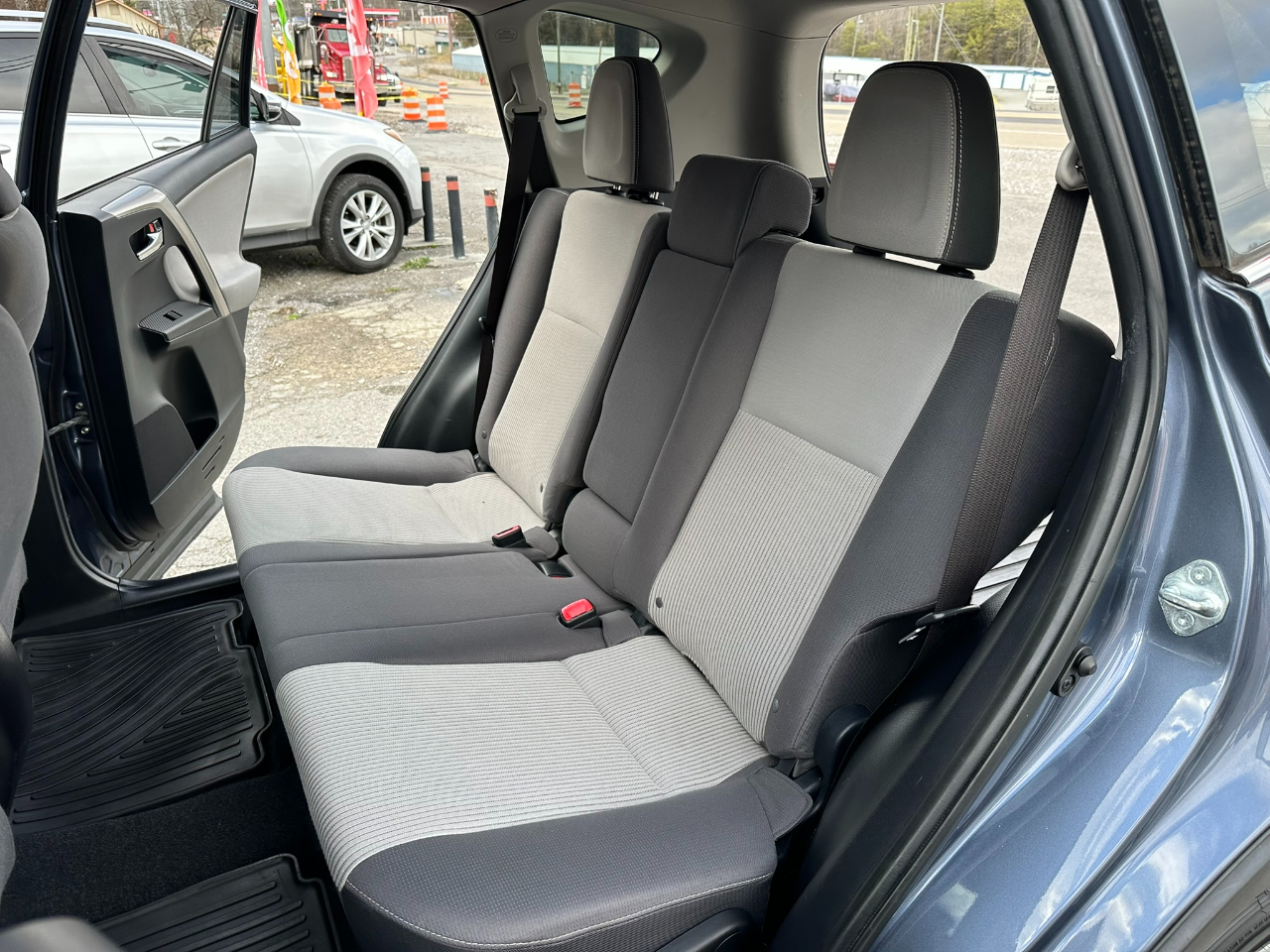 Toyota RAV4 XLE AWD 2014