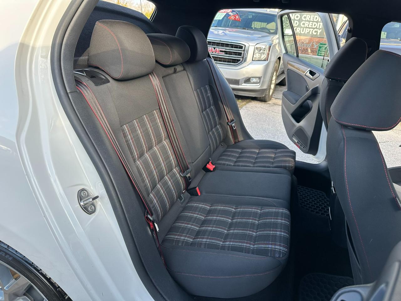 Volkswagen GTI 4-door 2013