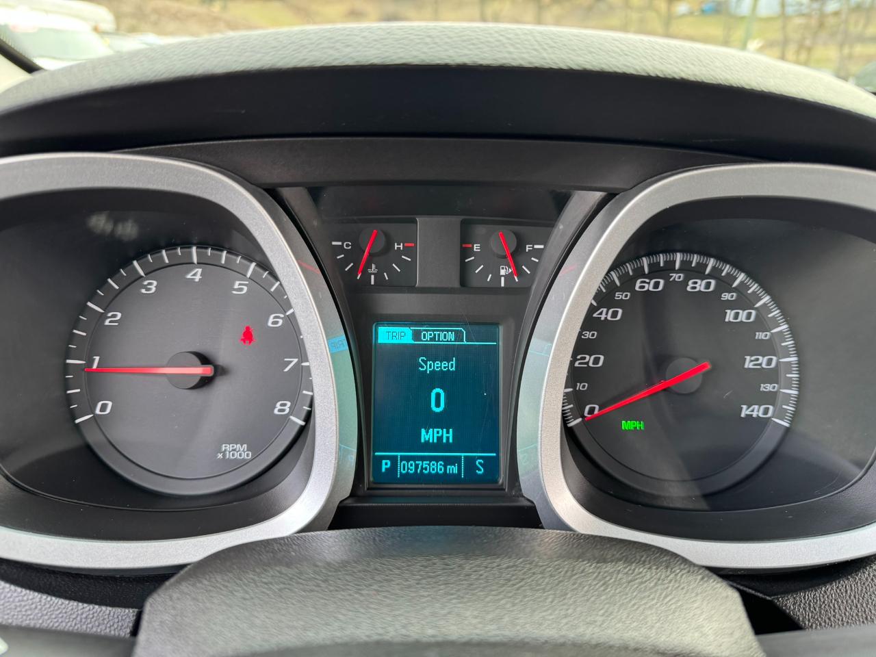 Chevrolet Equinox LS 2WD 2013