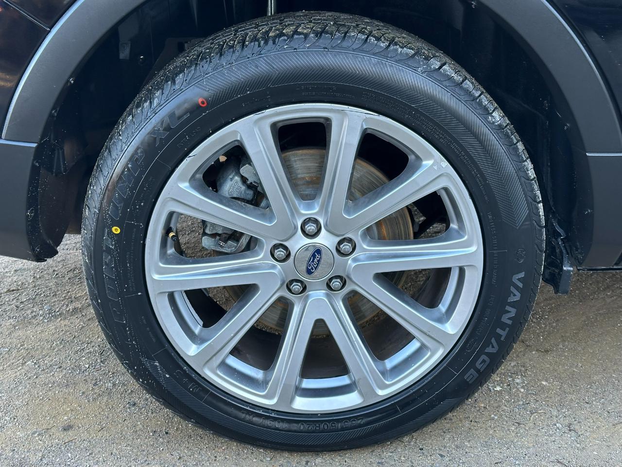 Ford Explorer Limited 4WD 2016