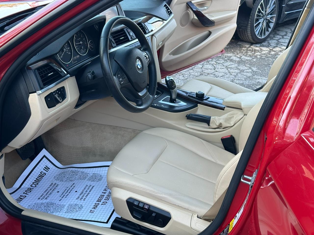 BMW 3-Series 320i xDrive 2013