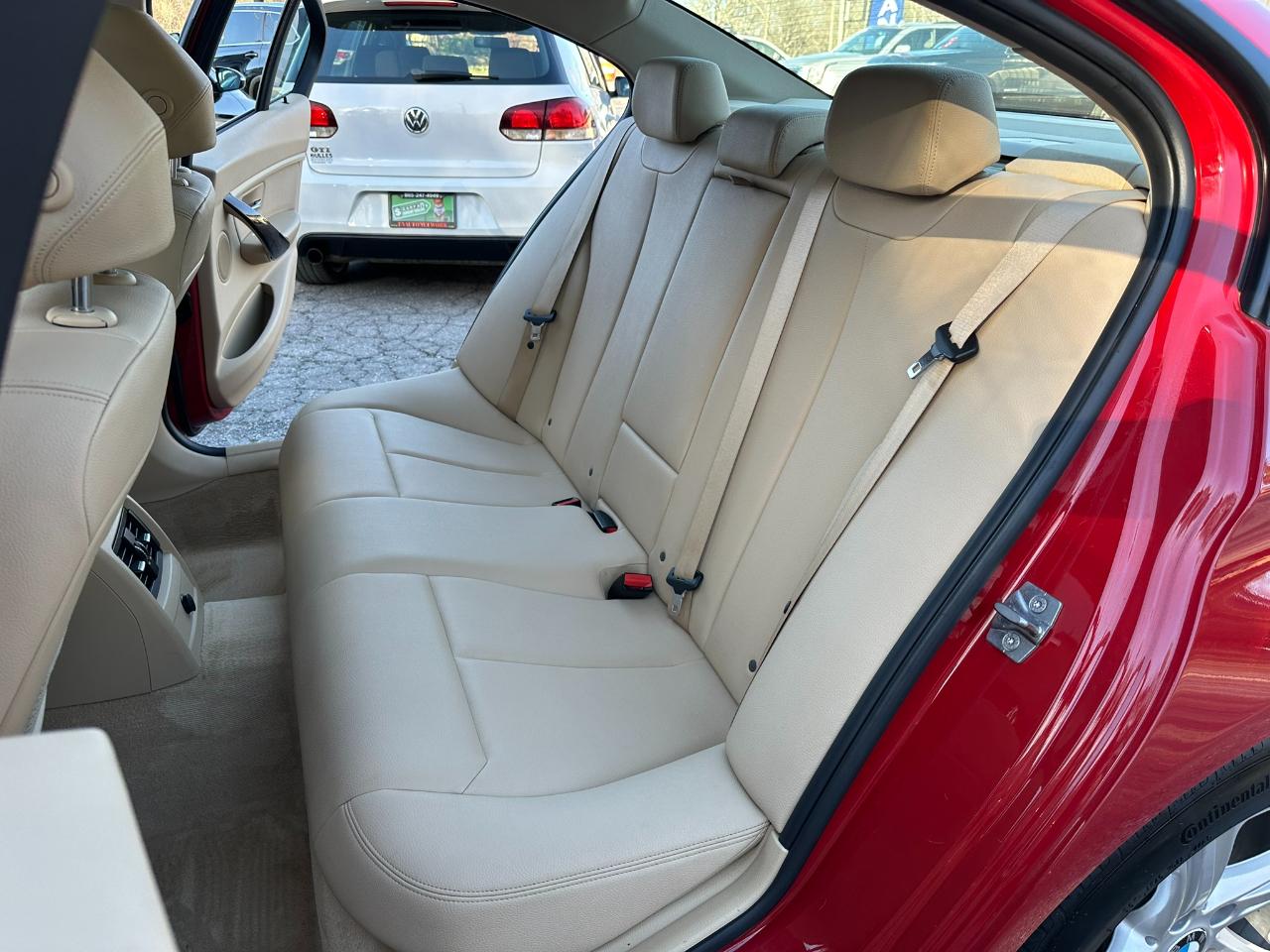 BMW 3-Series 320i xDrive 2013