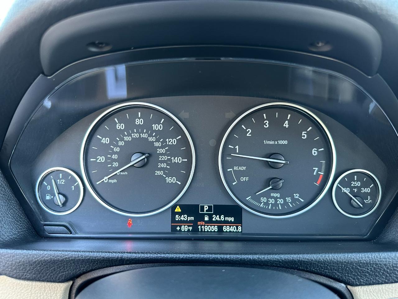 BMW 3-Series 320i xDrive 2013