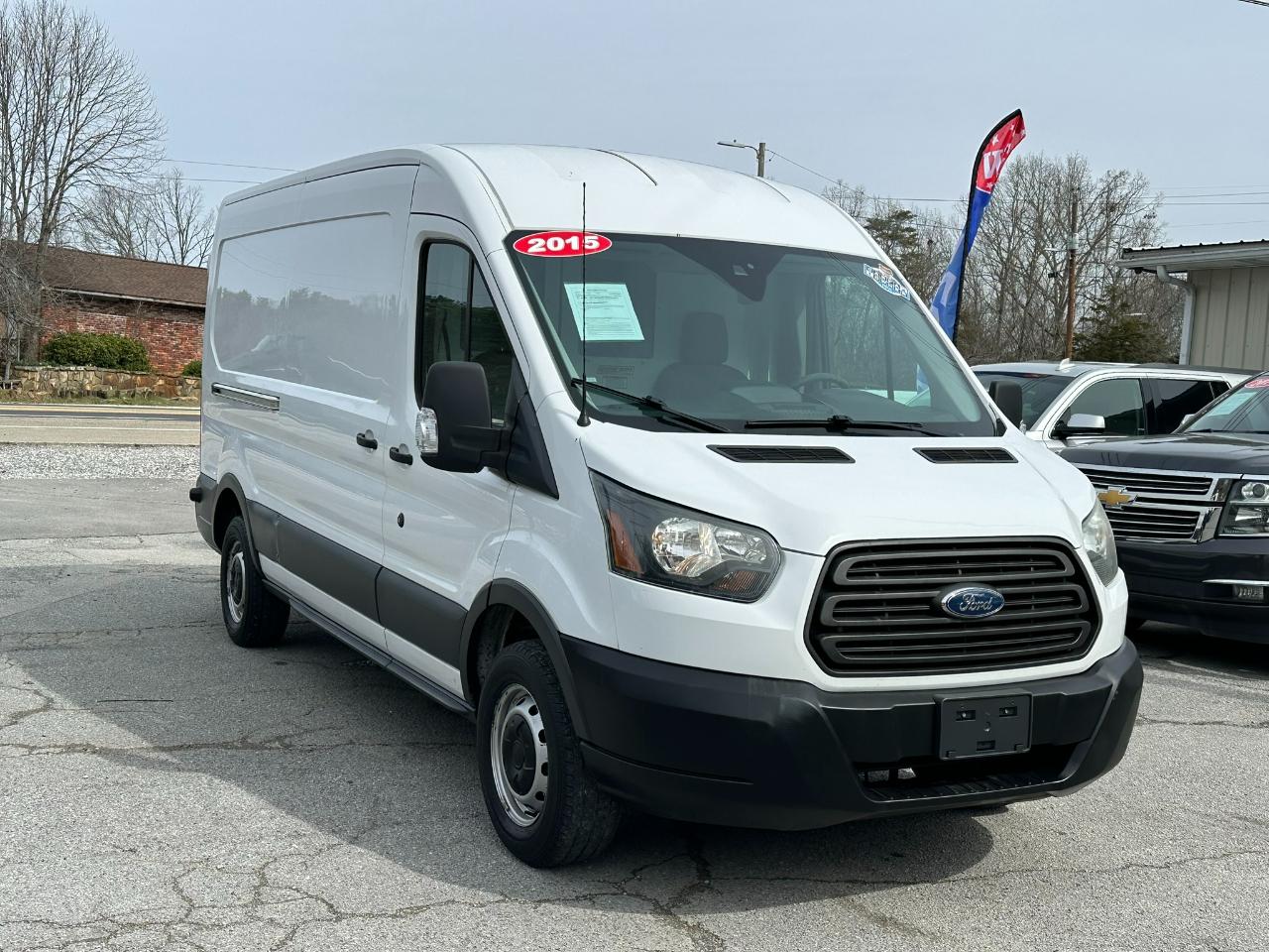 Ford Transit 150 Van Med. Roof w/Sliding Pass. 148-in. WB 2015