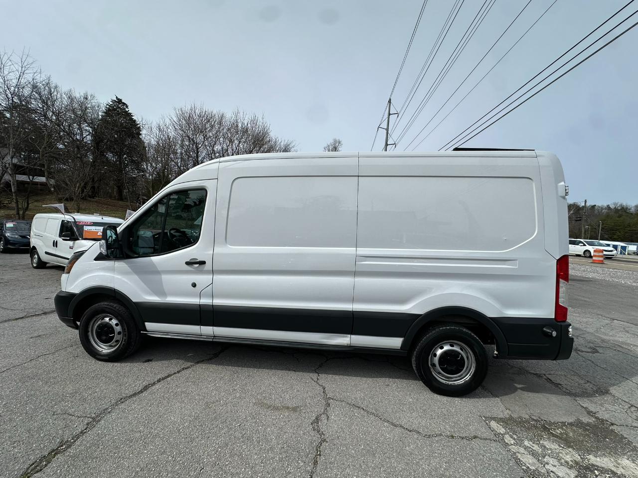 Ford Transit 150 Van Med. Roof w/Sliding Pass. 148-in. WB 2015
