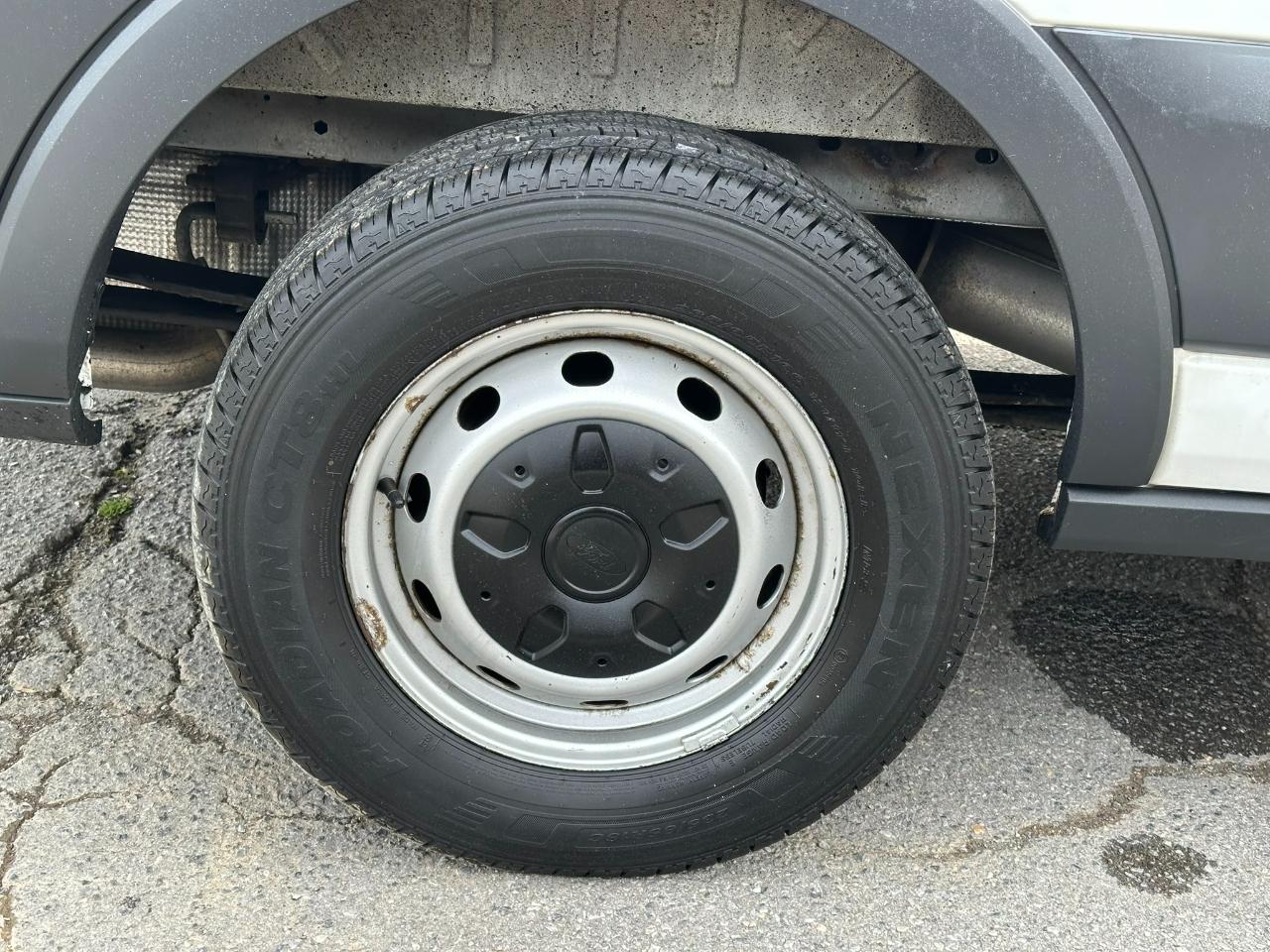 Ford Transit 150 Van Med. Roof w/Sliding Pass. 148-in. WB 2015