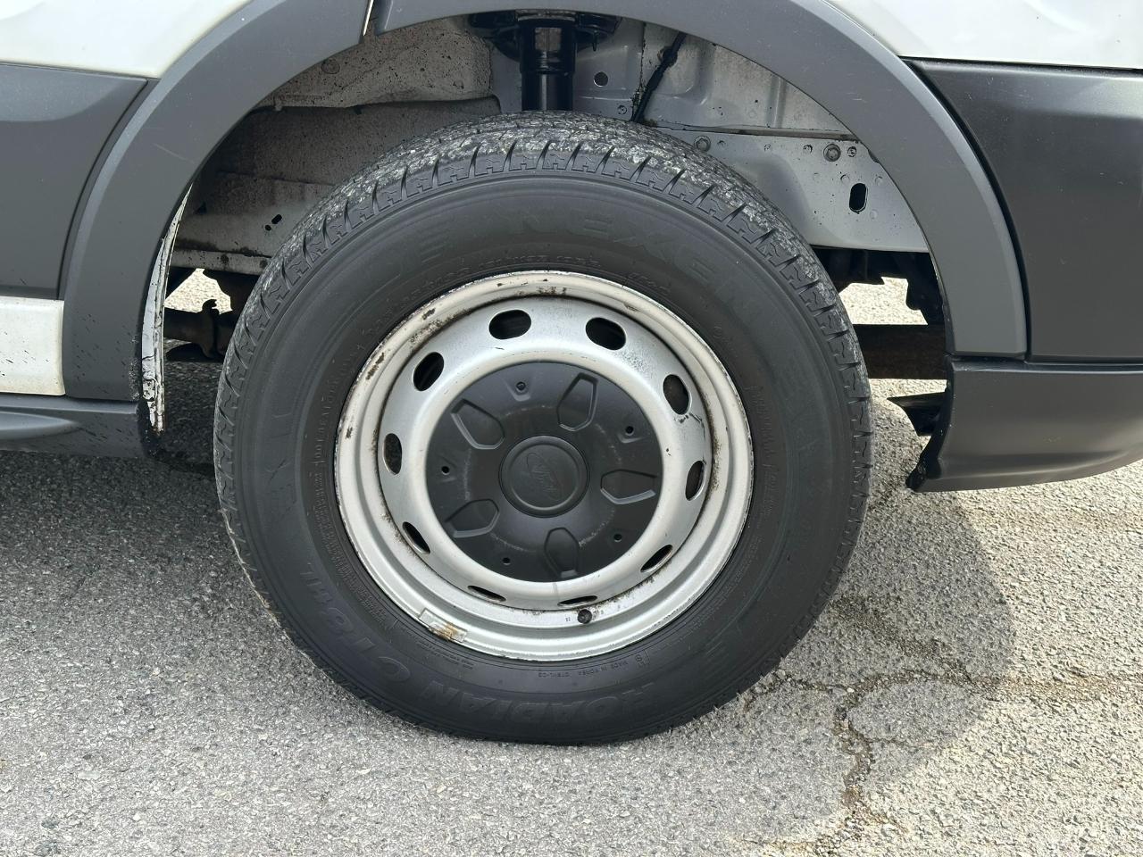 Ford Transit 150 Van Med. Roof w/Sliding Pass. 148-in. WB 2015