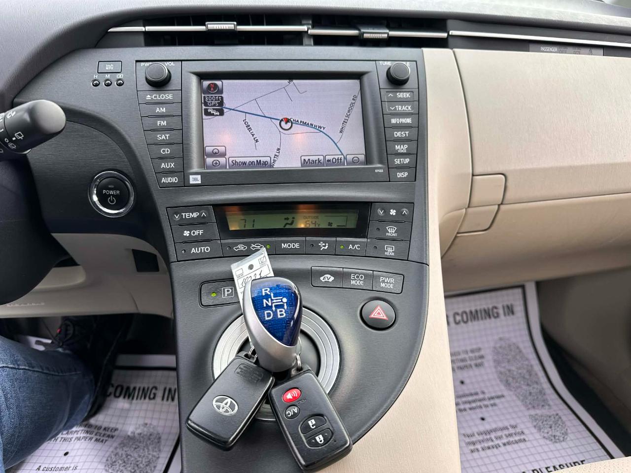 Toyota Prius Prius V 2010