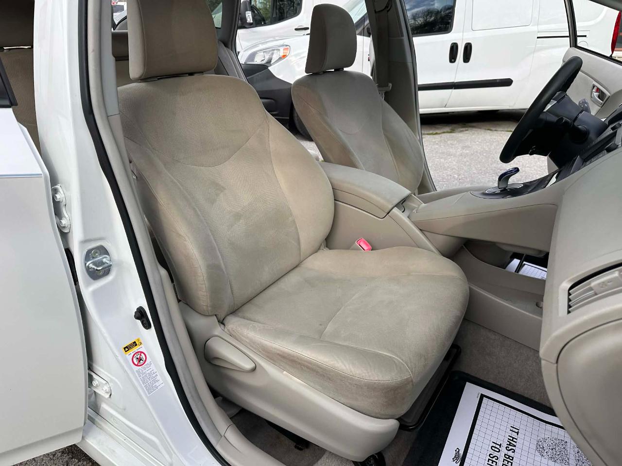 Toyota Prius Prius V 2010