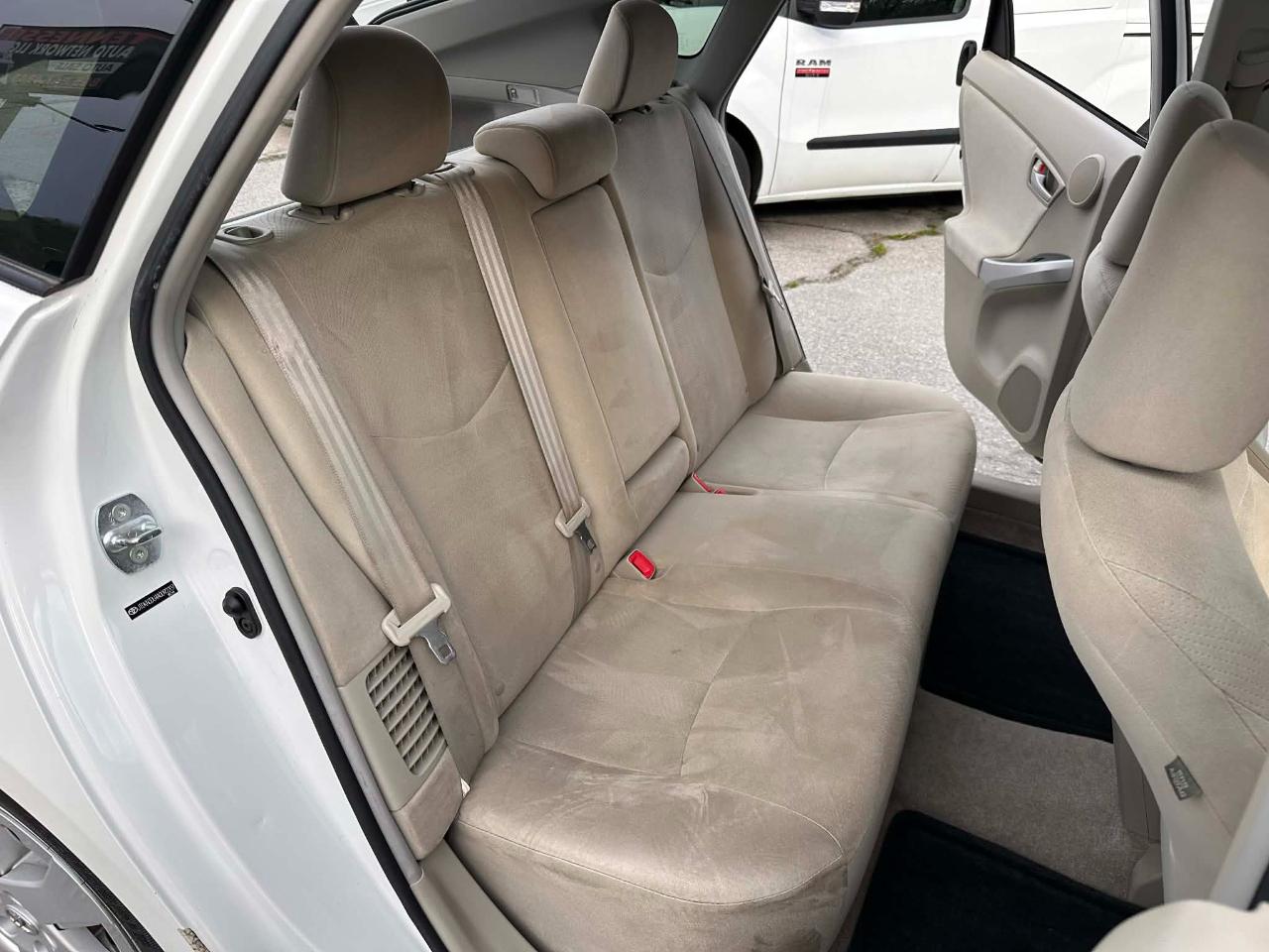 Toyota Prius Prius V 2010