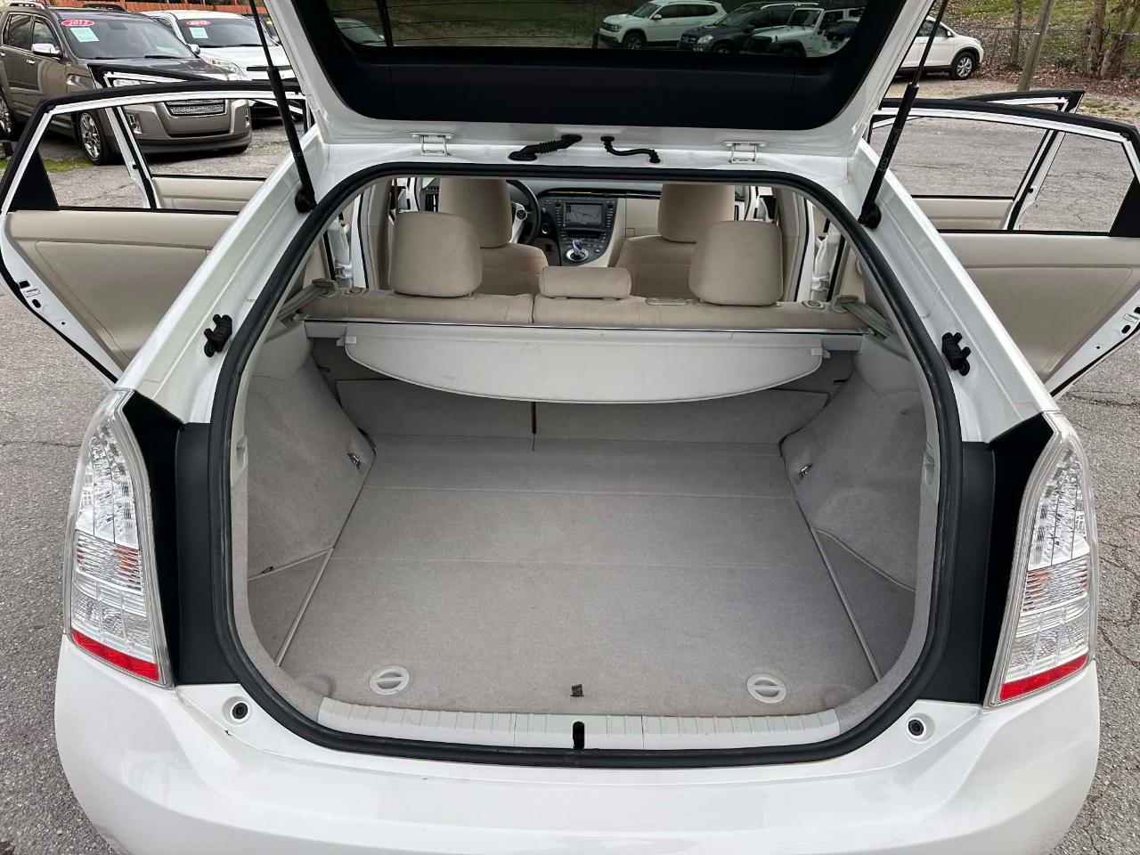 Toyota Prius Prius V 2010