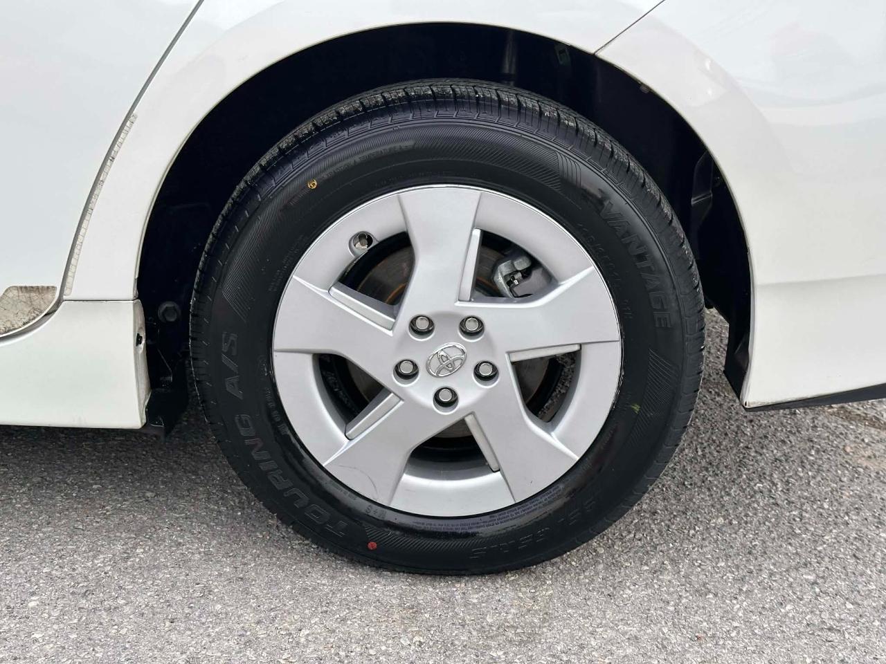 Toyota Prius Prius V 2010