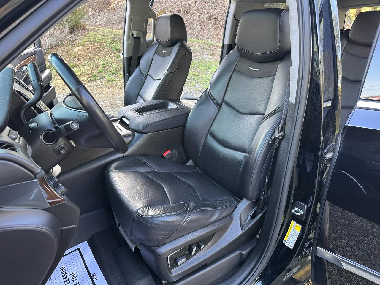 Cadillac Escalade ESV Premium 4WD 2018