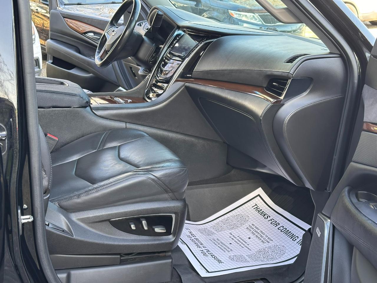 Cadillac Escalade ESV Premium 4WD 2018